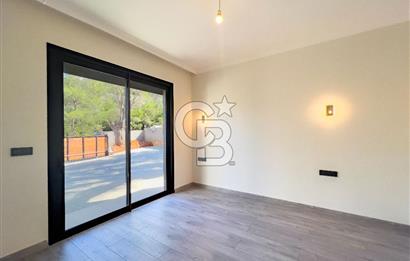 Bodrum Kızılağaç'ta geniş bahçeli havuzlu 3+1 villa ve 2+1 daire