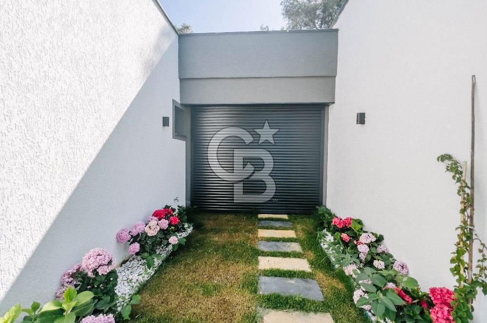 Bodrum Kızılağaç'ta geniş bahçeli havuzlu 3+1 villa ve 2+1 daire