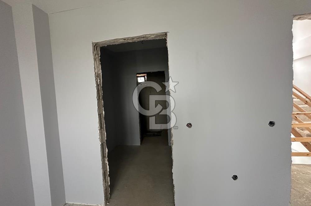 AHLATLIBEL İNCEK VİSTA YA YAKIN ÖYSEKENT TE İŞ YERİNE UYGUN NATAMAM 6+2 SATILIK VİLLA
