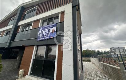 AHLATLIBEL İNCEK VİSTA YA YAKIN ÖYSEKENT TE İŞ YERİNE UYGUN NATAMAM 6+2 SATILIK VİLLA