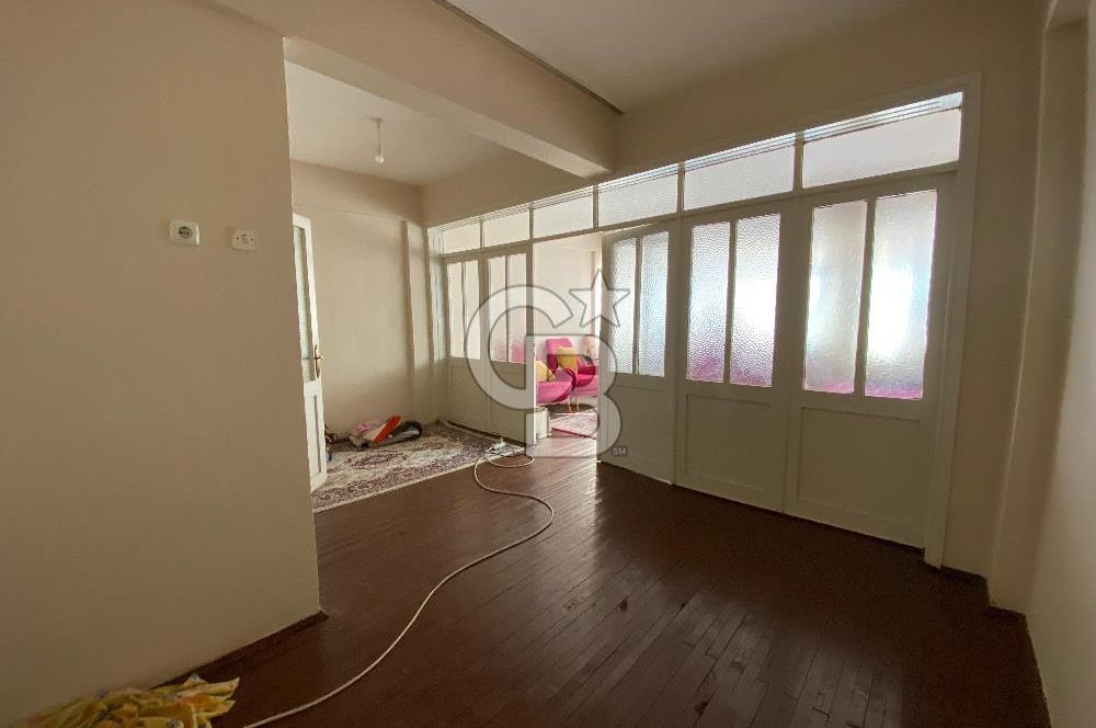 TİRE KURTULUŞ MAHALLESİ ÇARŞI İÇİ ÇİFT CEPHE 2+1 DAİRE