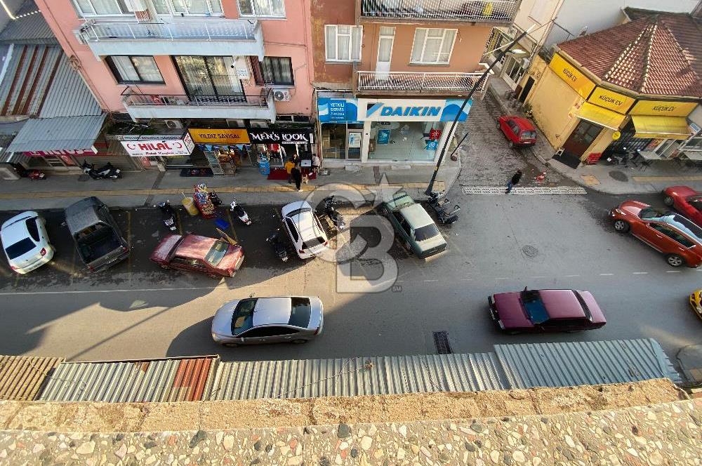 TİRE KURTULUŞ MAHALLESİ ÇARŞI İÇİ ÇİFT CEPHE 2+1 DAİRE