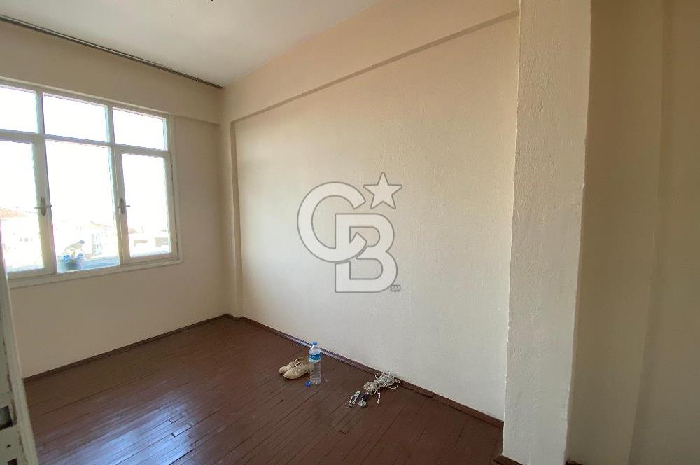 TİRE KURTULUŞ MAHALLESİ ÇARŞI İÇİ ÇİFT CEPHE 2+1 DAİRE