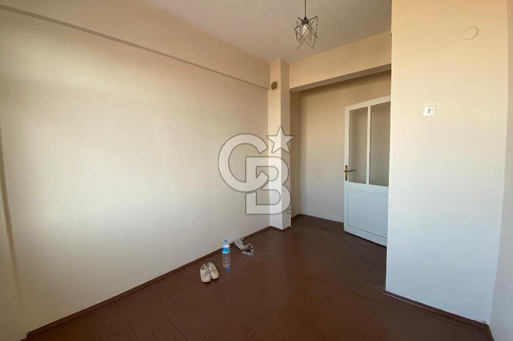TİRE KURTULUŞ MAHALLESİ ÇARŞI İÇİ ÇİFT CEPHE 2+1 DAİRE