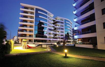 Gaziemirin En Prestijli Sitesinde Full Donanımlı 4+1 Lüks Daire