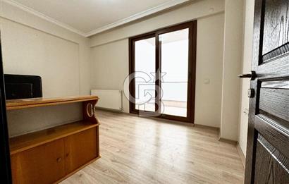 KARŞIYAKA DEMİRKÖPRÜ İZBAN YAKINI D.GAZLI ARA KAT SATILIK 2+1 DAİRE