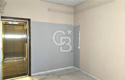 COLDWELL BANKER'den Selçuker Centerda Geniş Ofis Kiralık