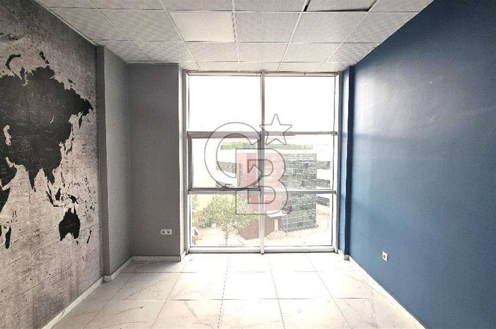 COLDWELL BANKER'den Selçuker Centerda Geniş Ofis Kiralık