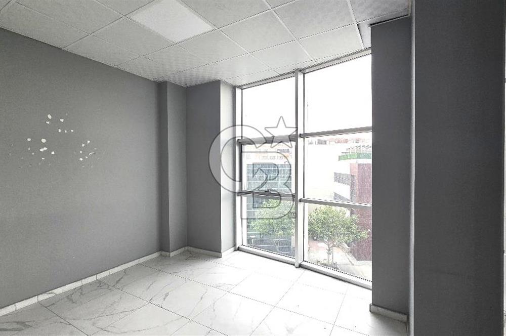 COLDWELL BANKER'den Selçuker Centerda Geniş Ofis Kiralık