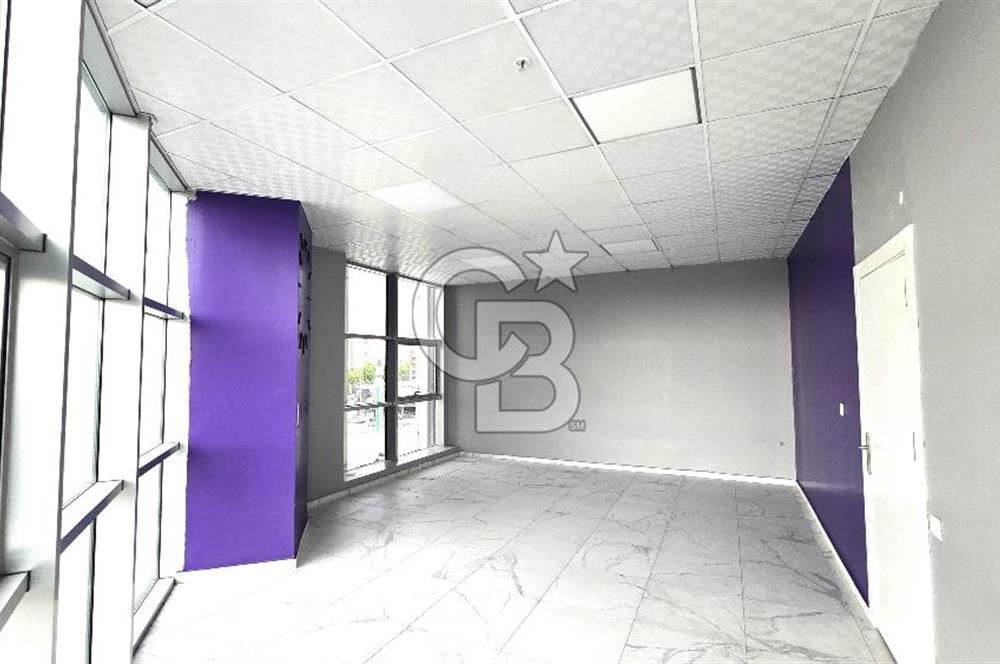 COLDWELL BANKER'den Selçuker Centerda Geniş Ofis Kiralık