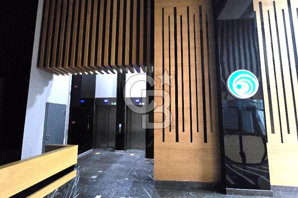 COLDWELL BANKER'den Selçuker Centerda Geniş Ofis Kiralık