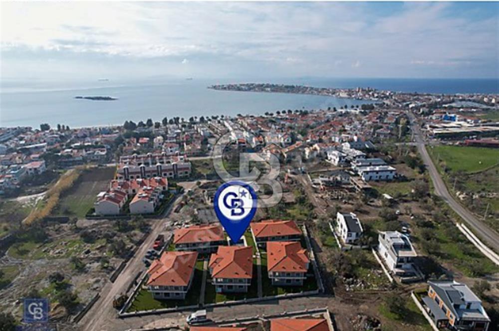 ÇANDARLI MERKEZE DENİZE 400 MT SİTE İÇERİSİNDE BAHÇELİ 1+1