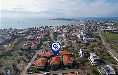 ÇANDARLI MERKEZE DENİZE 400 MT SİTE İÇERİSİNDE BAHÇELİ 1+1