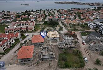 %60 PEŞİNLE MERKEZDE HAVUZLU SİTEDE 1+1 DAİRE