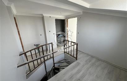 Ümraniyede Sosyal Alanlı Şehir Manzaralı Lüks Daire