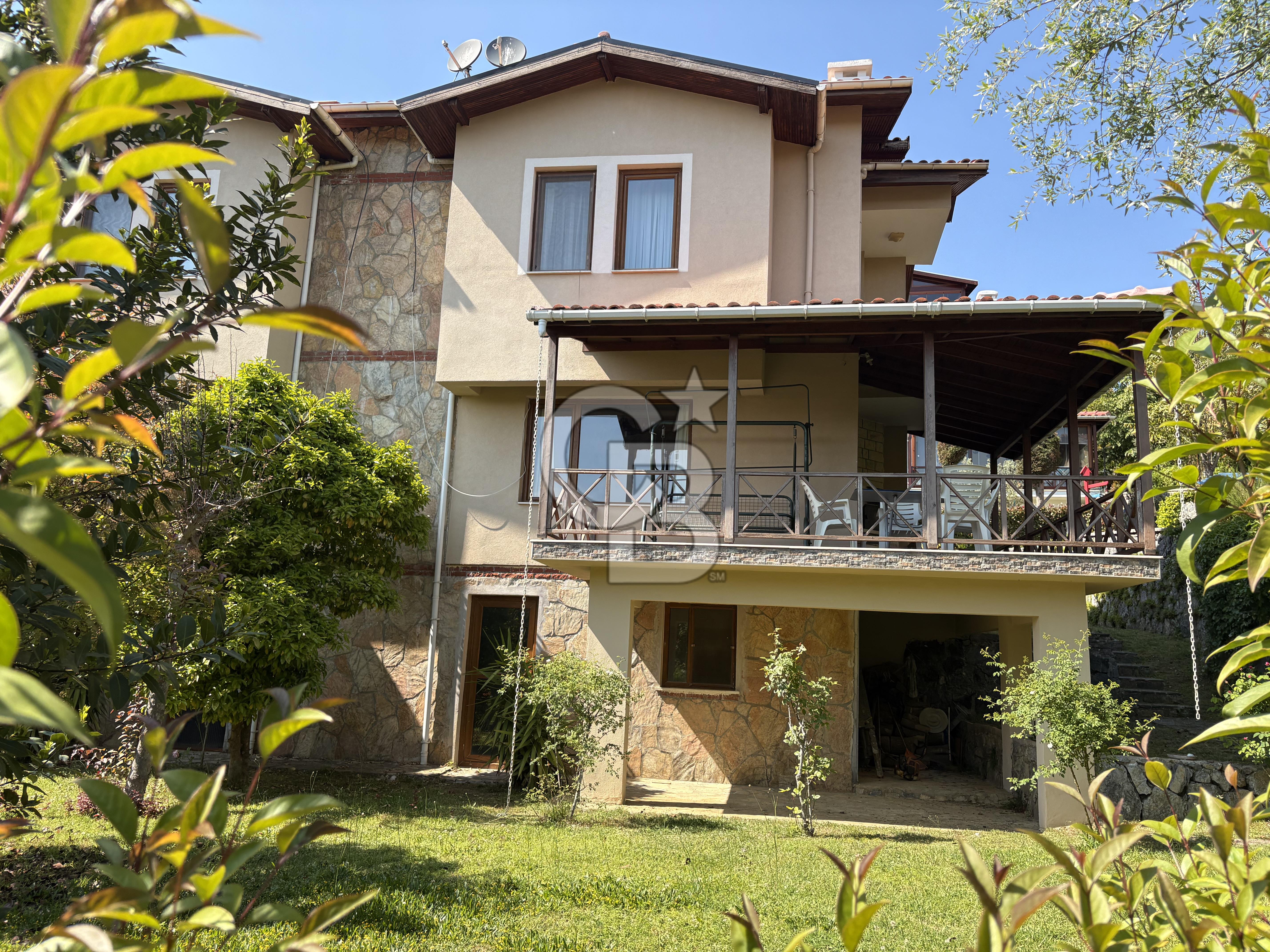 ŞİLE DE SİTE İÇi SATILIK VİLLA