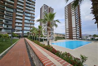 Karşıyaka 360 Sitesi Satılık 3+1 Daire