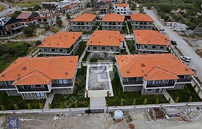 HAVUZLU SİTEDE MERKEZE DENİZE YÜRÜME MESAFESİNDE BAHÇE KATI 1+1