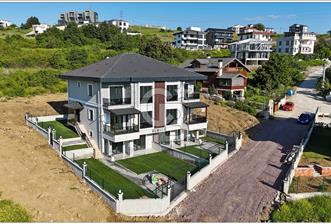 YALOVA KADIKÖY'DE DENİZ VE DOĞA MANZARALI 5+2 BAHÇELİ LÜKS VİLLA