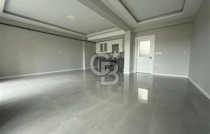YALOVA KADIKÖY'DE DENİZ VE DOĞA MANZARALI 5+2 BAHÇELİ LÜKS VİLLA