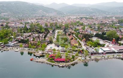 SAPANCA GÖLE SIFIR SATILIK 2.736 M2 ARSA