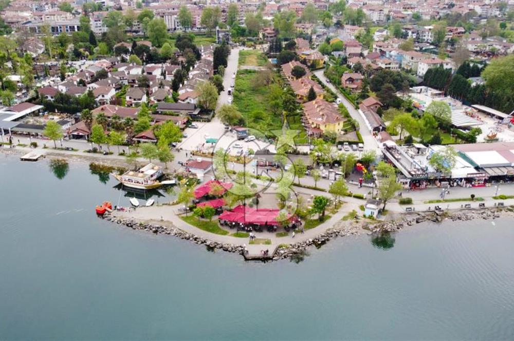 SAPANCA GÖLE SIFIR SATILIK 2.736 M2 ARSA