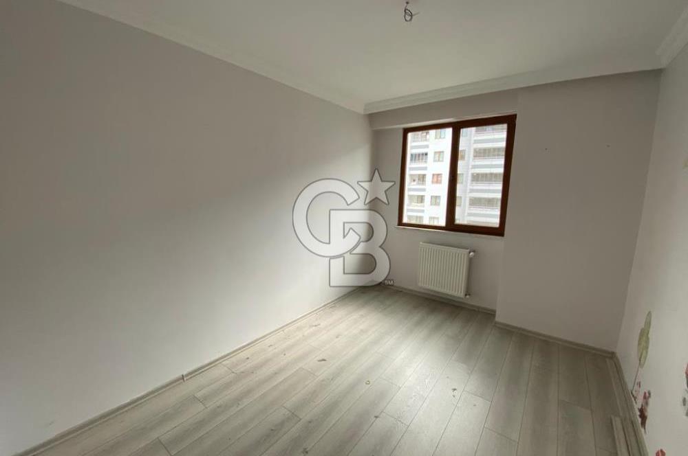 DERİNCE YELKENT SAFİR KONAKLARI'NDA 3+1 SATILIK ARA KAT DAİRE