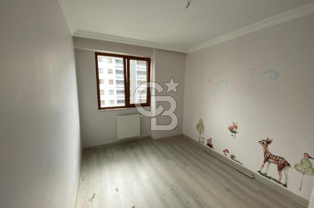 DERİNCE YELKENT SAFİR KONAKLARI'NDA 3+1 SATILIK ARA KAT DAİRE