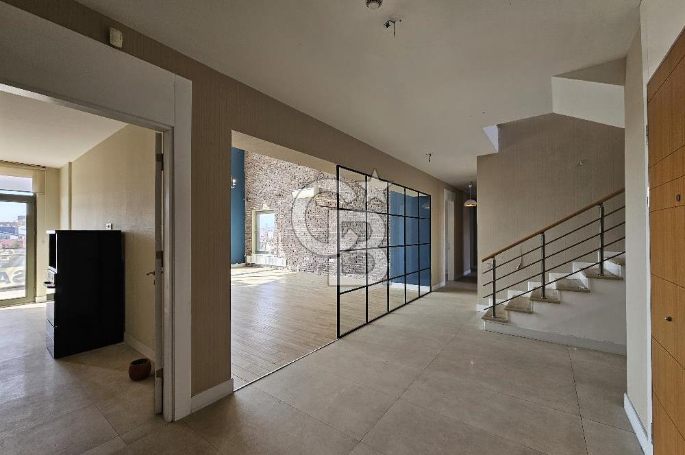 Beytepe Orion Sitesi'nde 5+1 Geniş Loft Daire