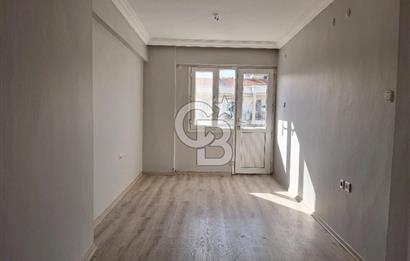 Karşıyakada satılık 3+1 daire 