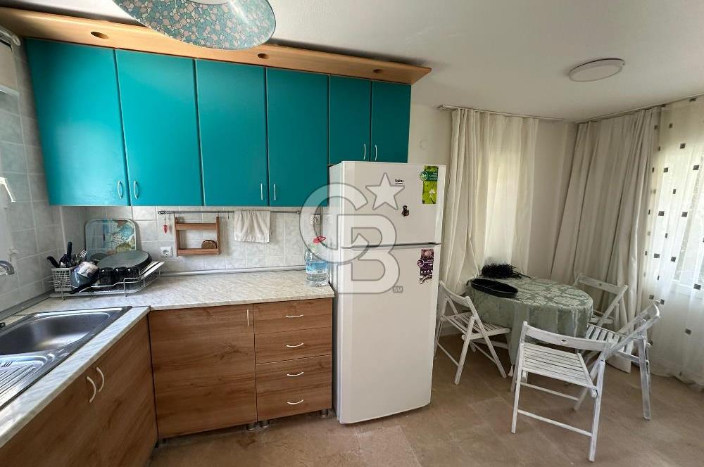ÇEŞME ÇİFTLİK'TE 210 M2 ARSA İÇİNDE SATILIK 4+1 TRİPLEX