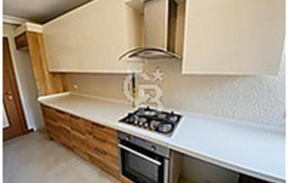  ÜSKÜDAR ACIBADEM MAHALLESİ'NDE CADDE ÜZERİ 2+1 KİRALIK DAİRE 