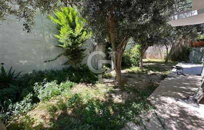 ÇEŞME ÇİFTLİK'TE 210 M2 ARSA İÇİNDE SATILIK 4+1 TRİPLEX