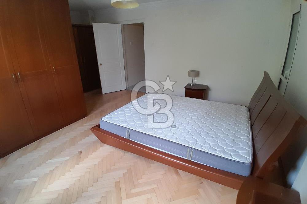 Karşıyaka Palmiye Sokak'ta Kiralık Dublex 4+1 Daire...