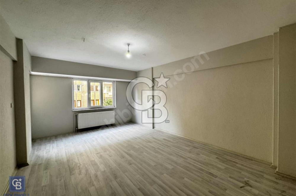 Emek Caddesinde 3+1 180Mt2 Kiralık Daire