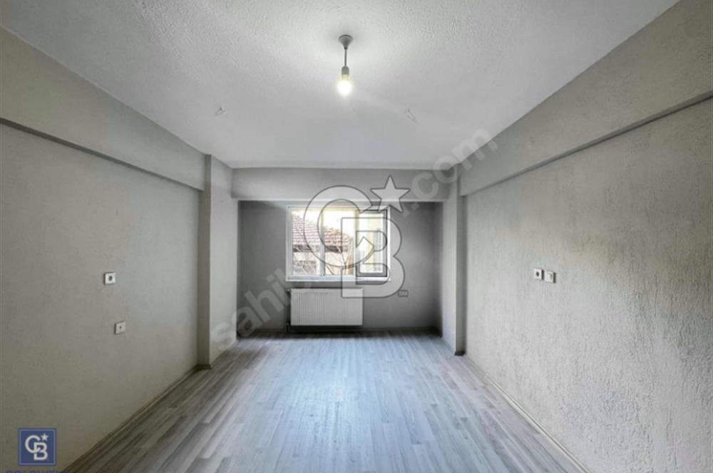 Emek Caddesinde 3+1 180Mt2 Kiralık Daire