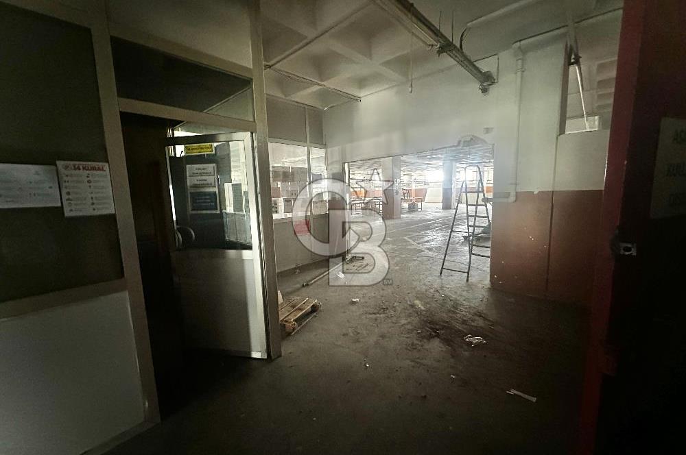 Beylikdüzü Kiralık Fabrika 1350 M2 Yük Asansörlü