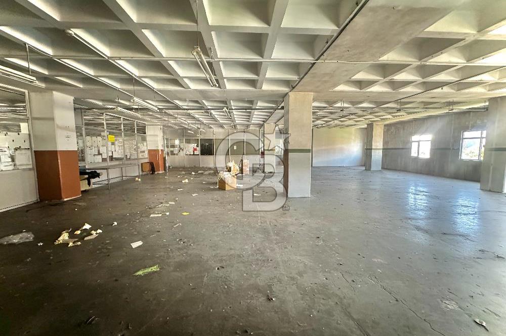 Beylikdüzü Kiralık Fabrika 1350 M2 Yük Asansörlü