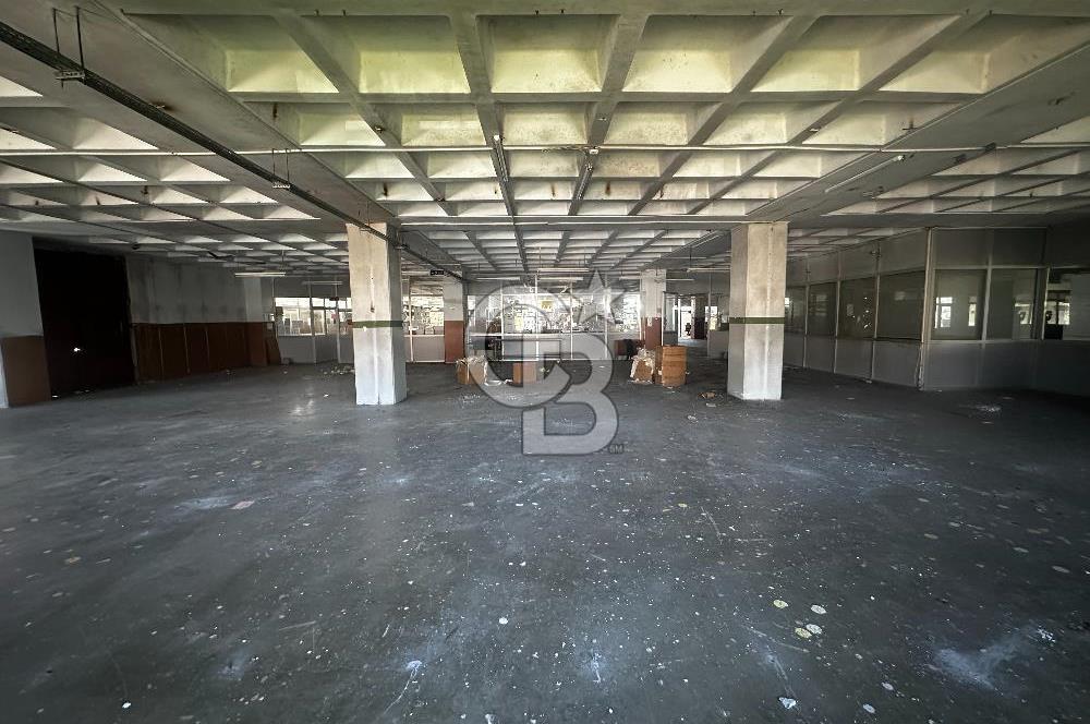 Beylikdüzü Kiralık Fabrika 1350 M2 Yük Asansörlü