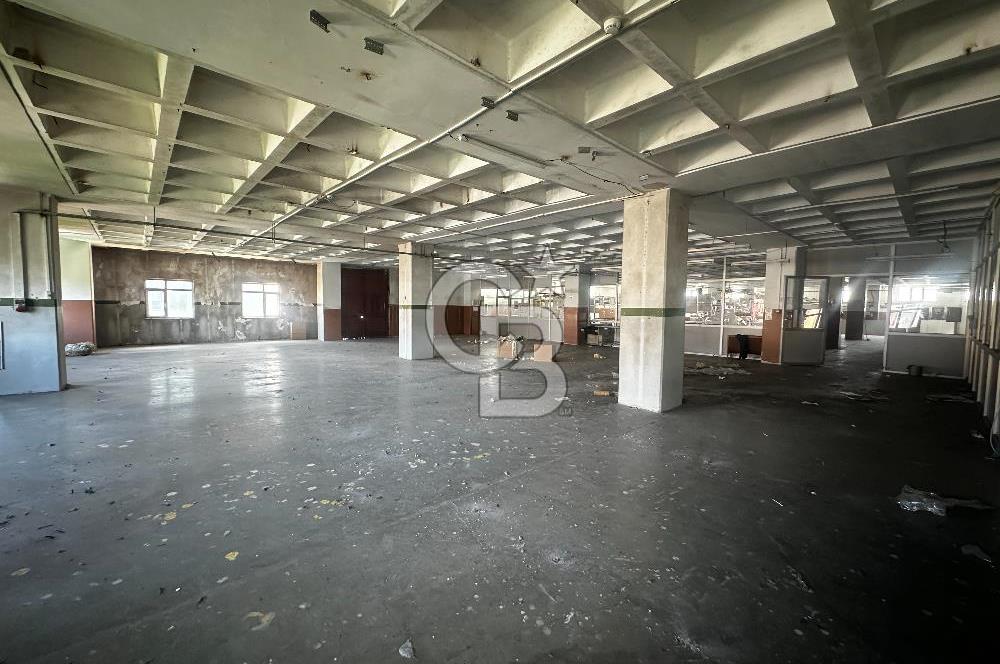 Beylikdüzü Kiralık Fabrika 1350 M2 Yük Asansörlü