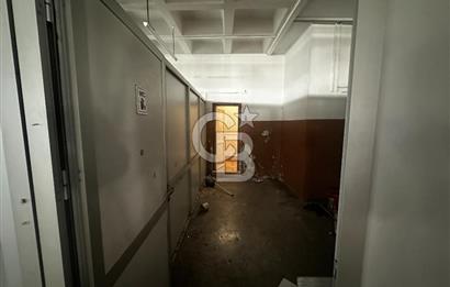 Beylikdüzü Kiralık Fabrika 1350 M2 Yük Asansörlü