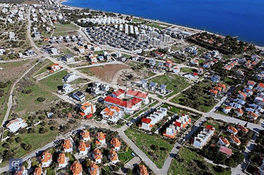 ÇANDARLI TUNÇCAN SİTESİNDE DENİZE 100 MT MESAFEDE 1+1