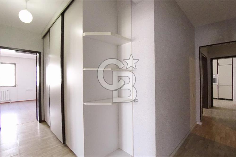 Karşıyaka Mavişehir Albatros Sitesinde Kiralık 3+1 154 M² Daire