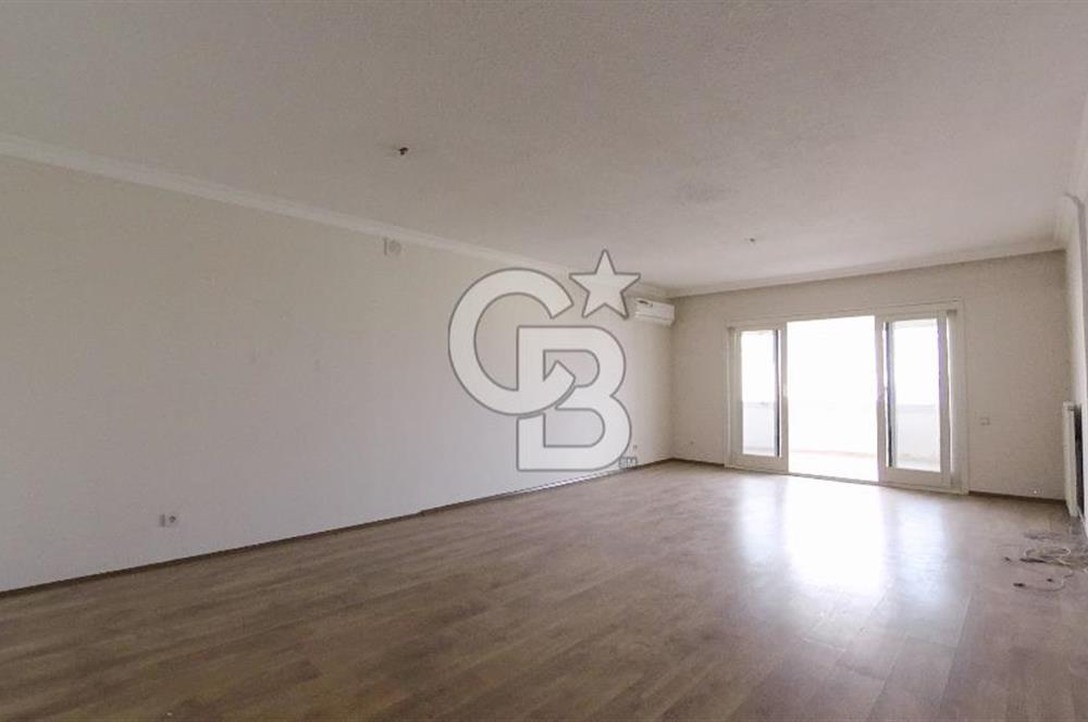 Karşıyaka Mavişehir Albatros Sitesinde Kiralık 3+1 154 M² Daire