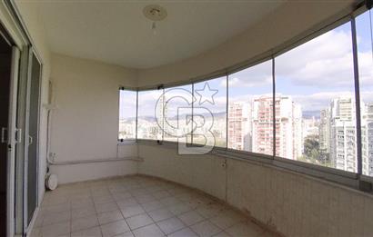 Karşıyaka Mavişehir Albatros Sitesinde Kiralık 3+1 154 M² Daire