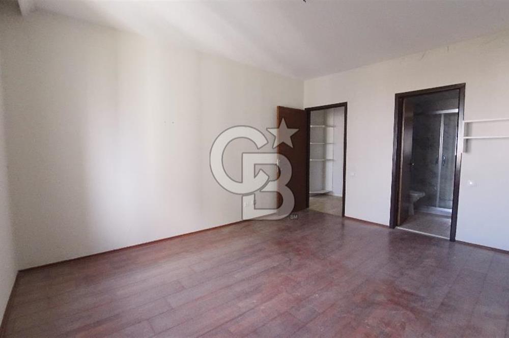 Karşıyaka Mavişehir Albatros Sitesinde Kiralık 3+1 154 M² Daire