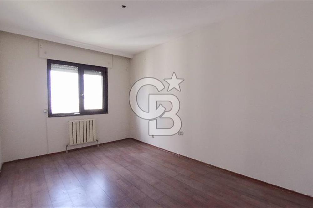 Karşıyaka Mavişehir Albatros Sitesinde Kiralık 3+1 154 M² Daire