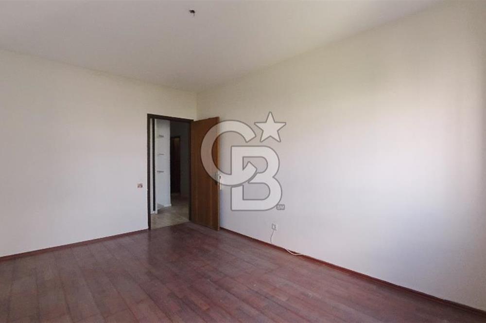 Karşıyaka Mavişehir Albatros Sitesinde Kiralık 3+1 154 M² Daire