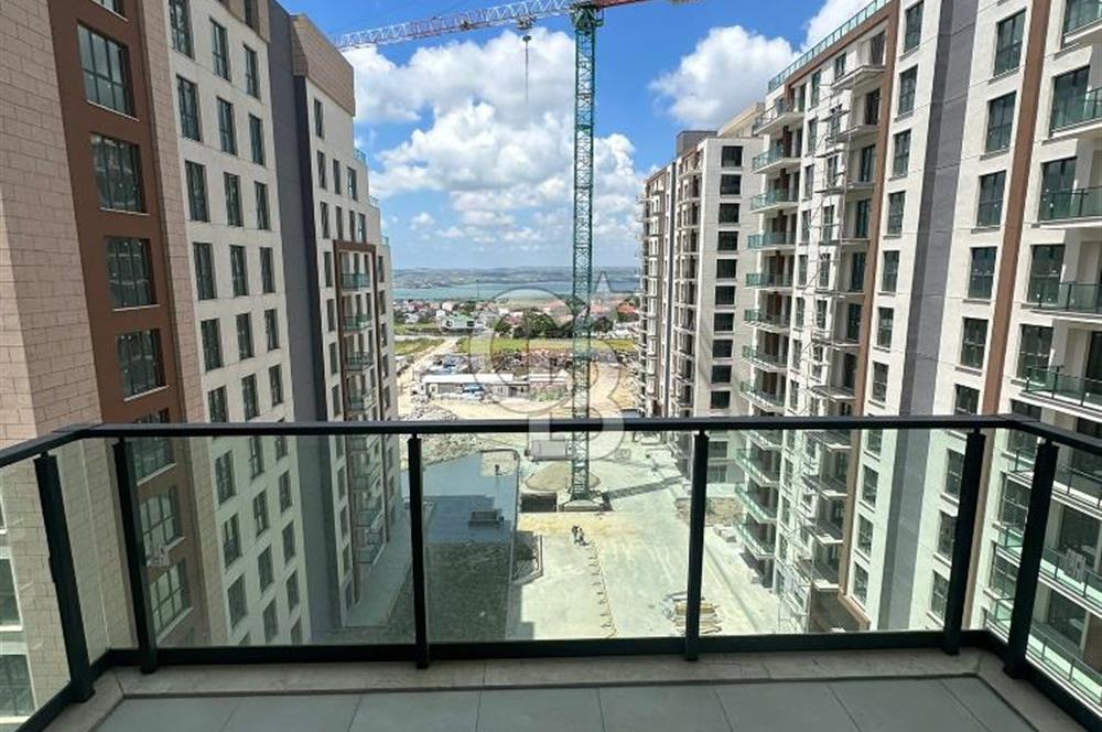 BÜYÜKÇEKMECE FAVORİST GOLEVLERİ SİTESİ SATILIK 1+1 DAİRE