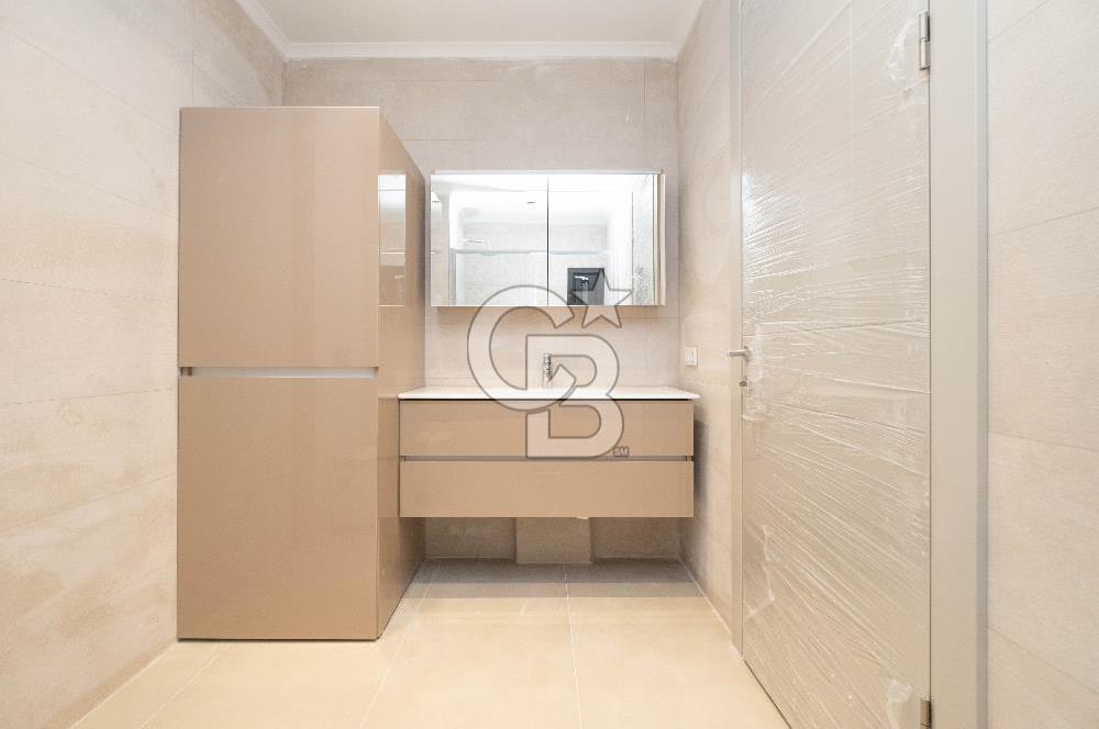 Çiftehavuzlar Sahil'de 205 m² Kapanmaz Deniz Manzaralı 4+1 Daire